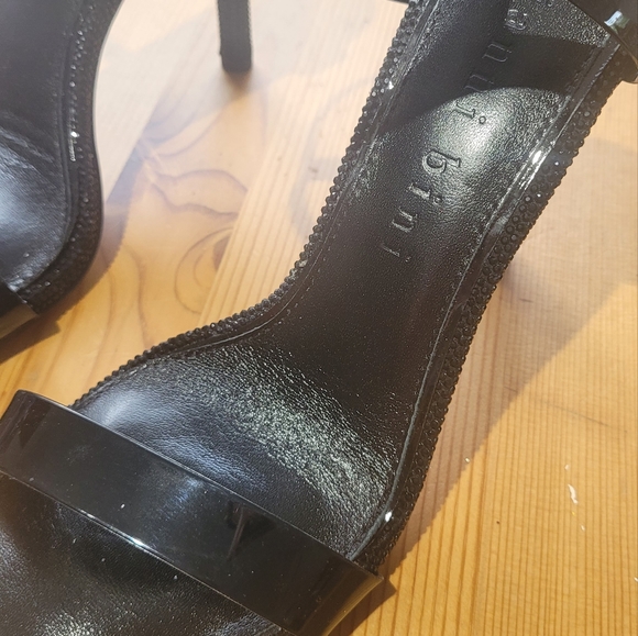 Black sandals - Picture 3 of 5